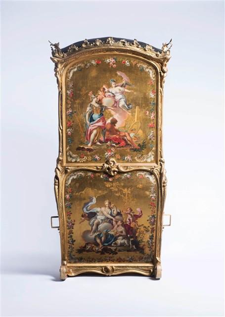 An Italian Neapolitan Ormolu-mounted,Vernis Martin and Gilded Wood Sedan Chair Collection Image, Figure 11, Total 26 Figures