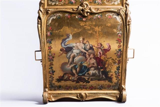 An Italian Neapolitan Ormolu-mounted,Vernis Martin and Gilded Wood Sedan Chair Collection Image, Figure 12, Total 26 Figures