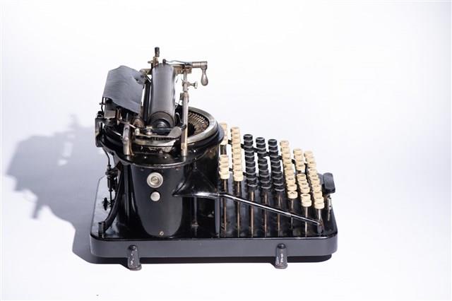 The New Yost Typewriter Collection Image, Figure 7, Total 14 Figures
