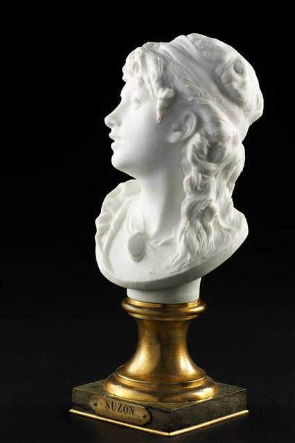 Bust of Suzon Collection Image, Figure 2, Total 15 Figures