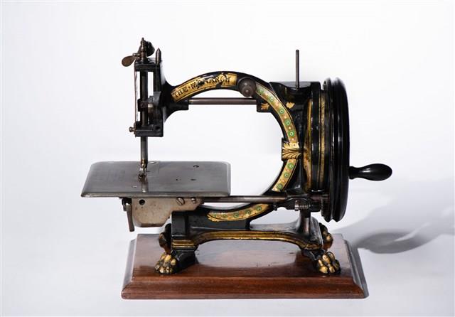 Royal Monarch Sewing Machine Collection Image, Figure 2, Total 11 Figures