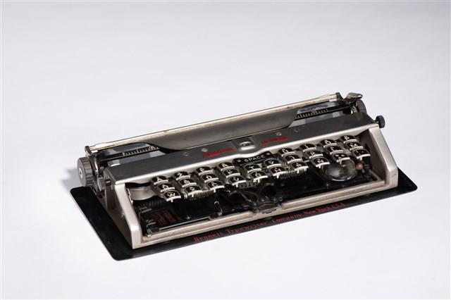 Bennett Typewriter Collection Image, Figure 8, Total 14 Figures