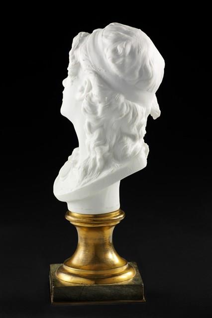 Bust of Suzon Collection Image, Figure 3, Total 15 Figures