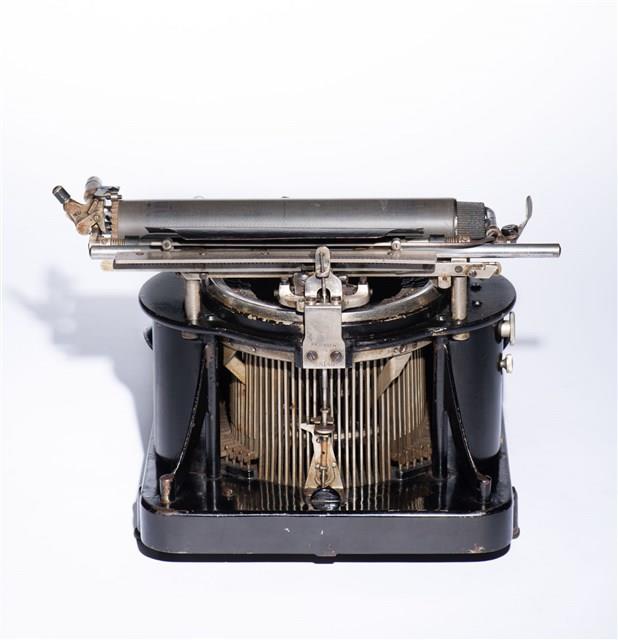 The New Yost Typewriter Collection Image, Figure 5, Total 14 Figures