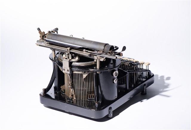 The New Yost Typewriter Collection Image, Figure 6, Total 14 Figures