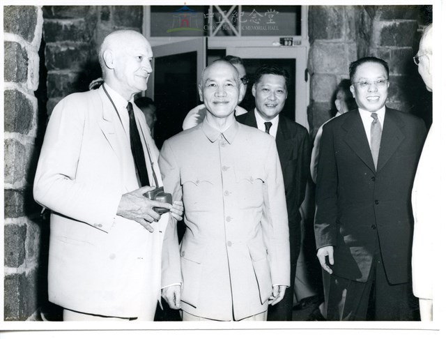 胡崇賢攝蔣中正總統接見美國國務卿杜勒斯與隨員3藏品圖，第1張
