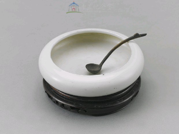 辦公文具—水盂(含底座及小勺子)藏品圖，第3張