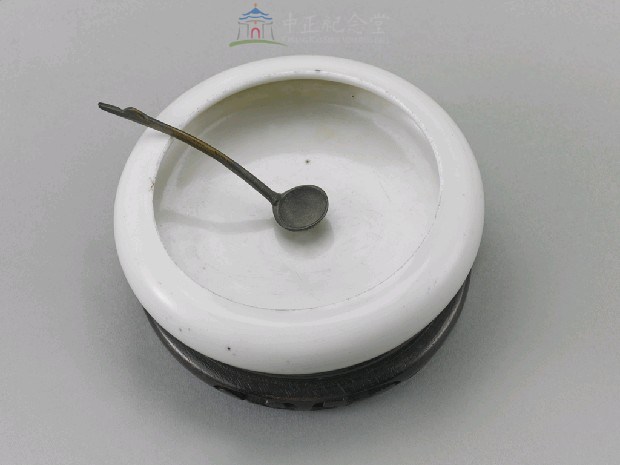 辦公文具—水盂(含底座及小勺子)藏品圖，第4張