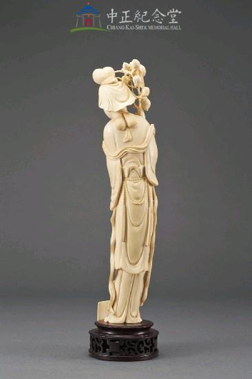 Carved Ivory Image of Avalokitesvara Collection Image, Figure 2, Total 6 Figures