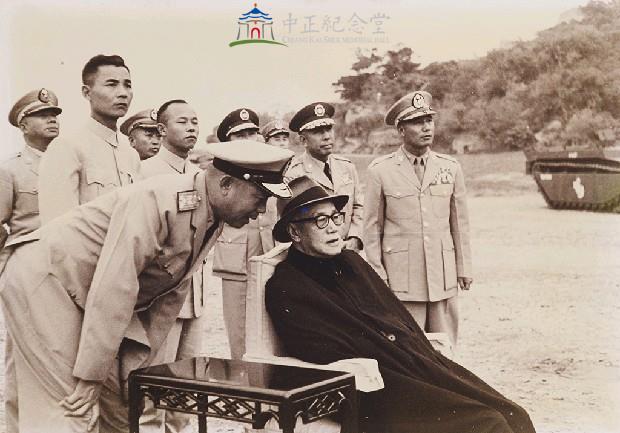 蔣中正總統檢閱陸軍影像藏品圖，第1張