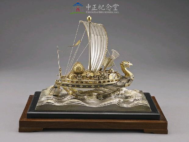 Silver Treasure Boat Collection Image, Figure 2, Total 6 Figures