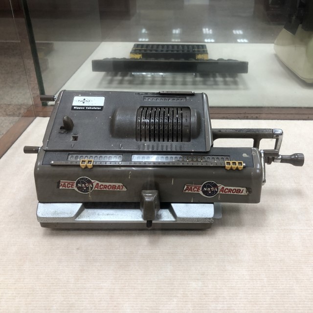 手搖計算機的圖片