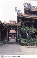 大殿右側正面藏品圖，第1張