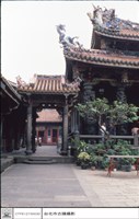 大殿右側正面藏品圖，第1張