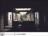 右廂庭院藏品圖，第1張