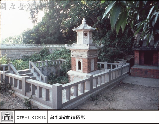 右側視藏品圖，第1張