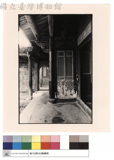 大殿右小門藏品圖，第1張