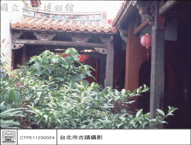 右廂藏品圖，第1張