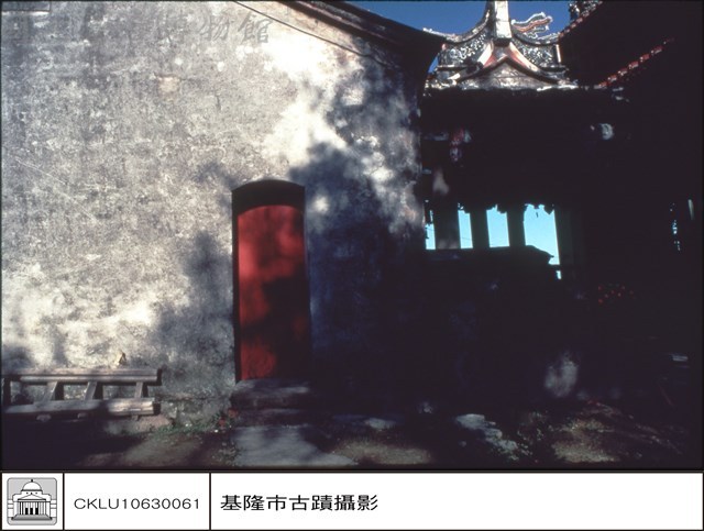 左面牆藏品圖，第1張