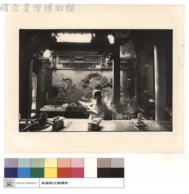 右山牆上貼磁人像藏品圖，第1張