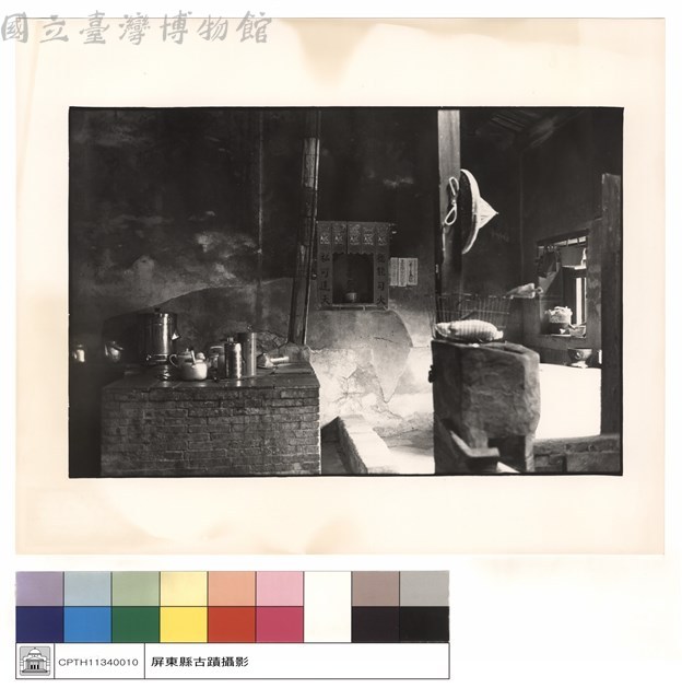 二進右側廚房藏品圖，第1張