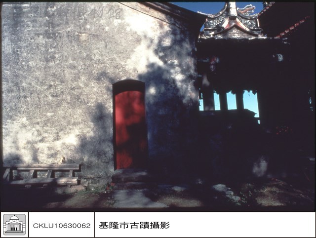 左面牆藏品圖，第1張