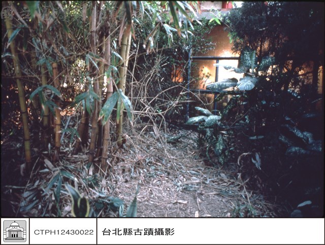 右側窗視門藏品圖，第1張