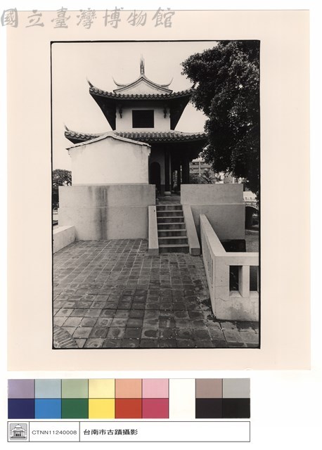 城樓上右側藏品圖，第1張