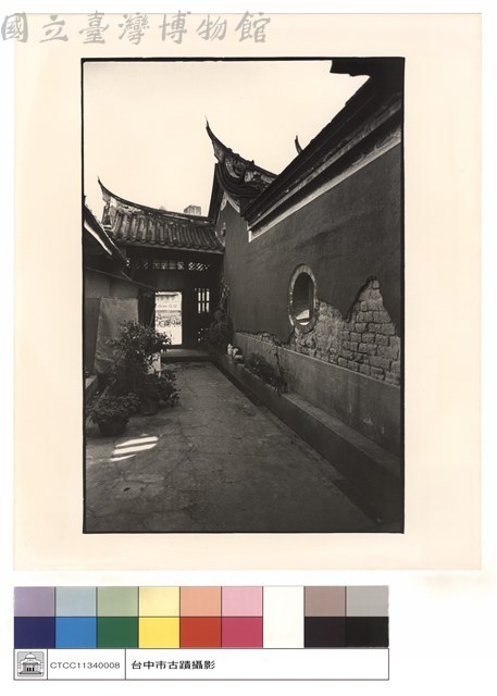 大殿左側內牆藏品圖，第1張