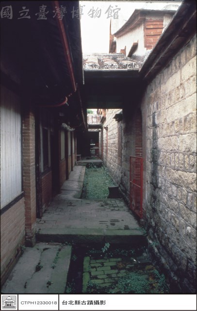 右廂迴廊藏品圖，第1張