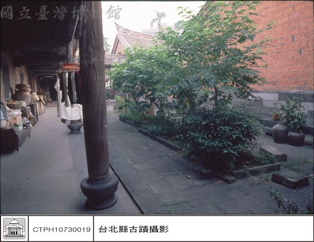 右廂迴廊藏品圖，第1張