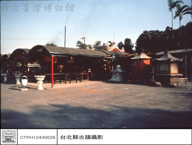右側觀藏品圖，第1張