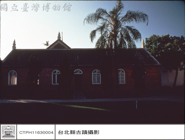 右廂側牆藏品圖，第1張
