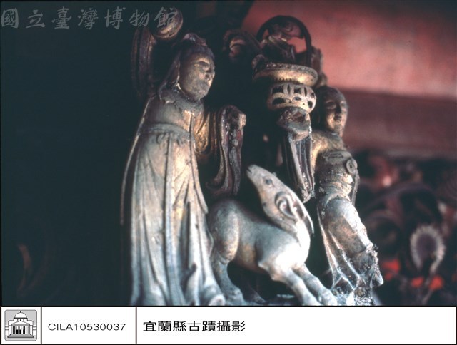 斗拱飾藏品圖，第1張
