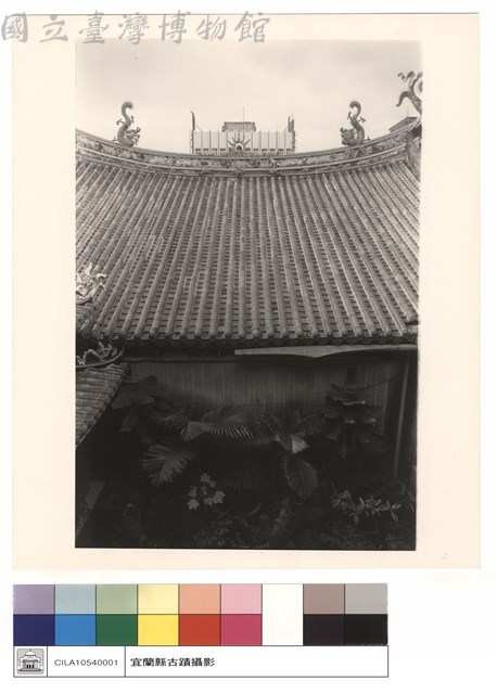 正殿屋背藏品圖，第1張