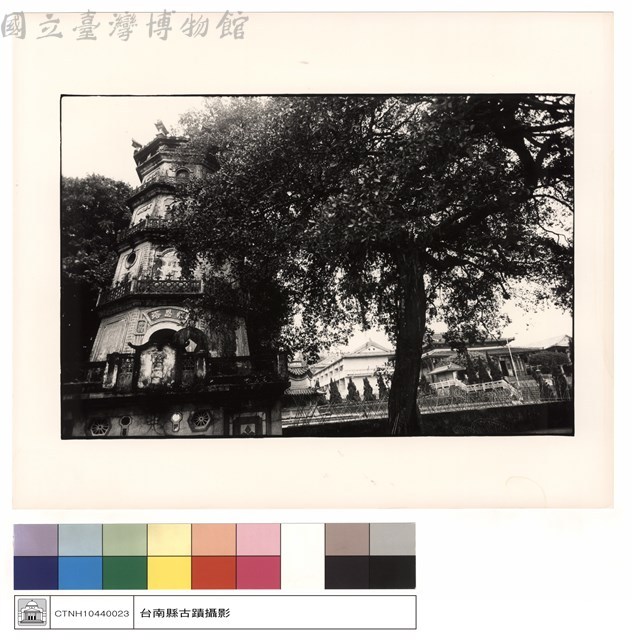 骨灰塔藏品圖，第1張