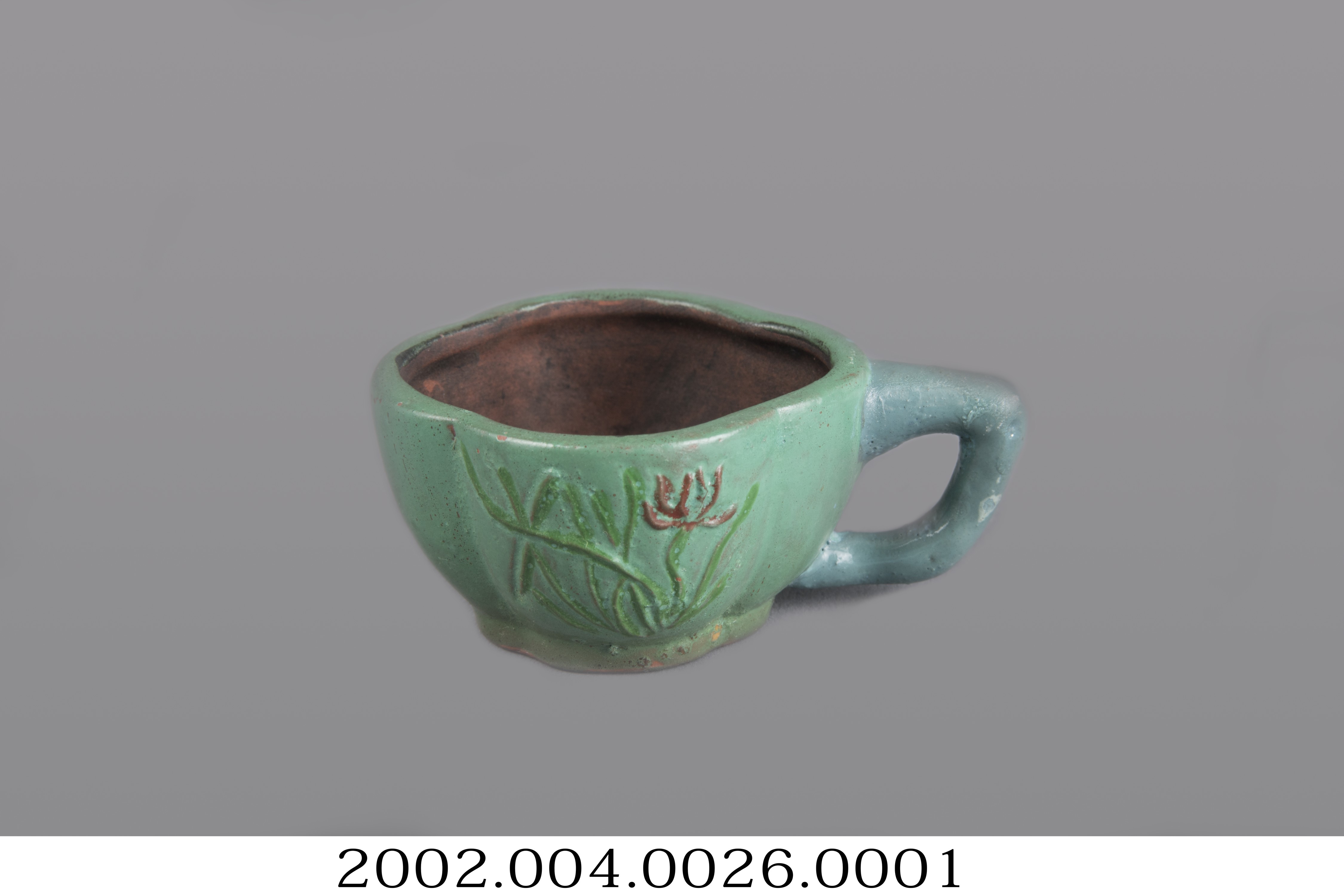 陶製綠釉彩繪花草紋小茶杯 (共11張)