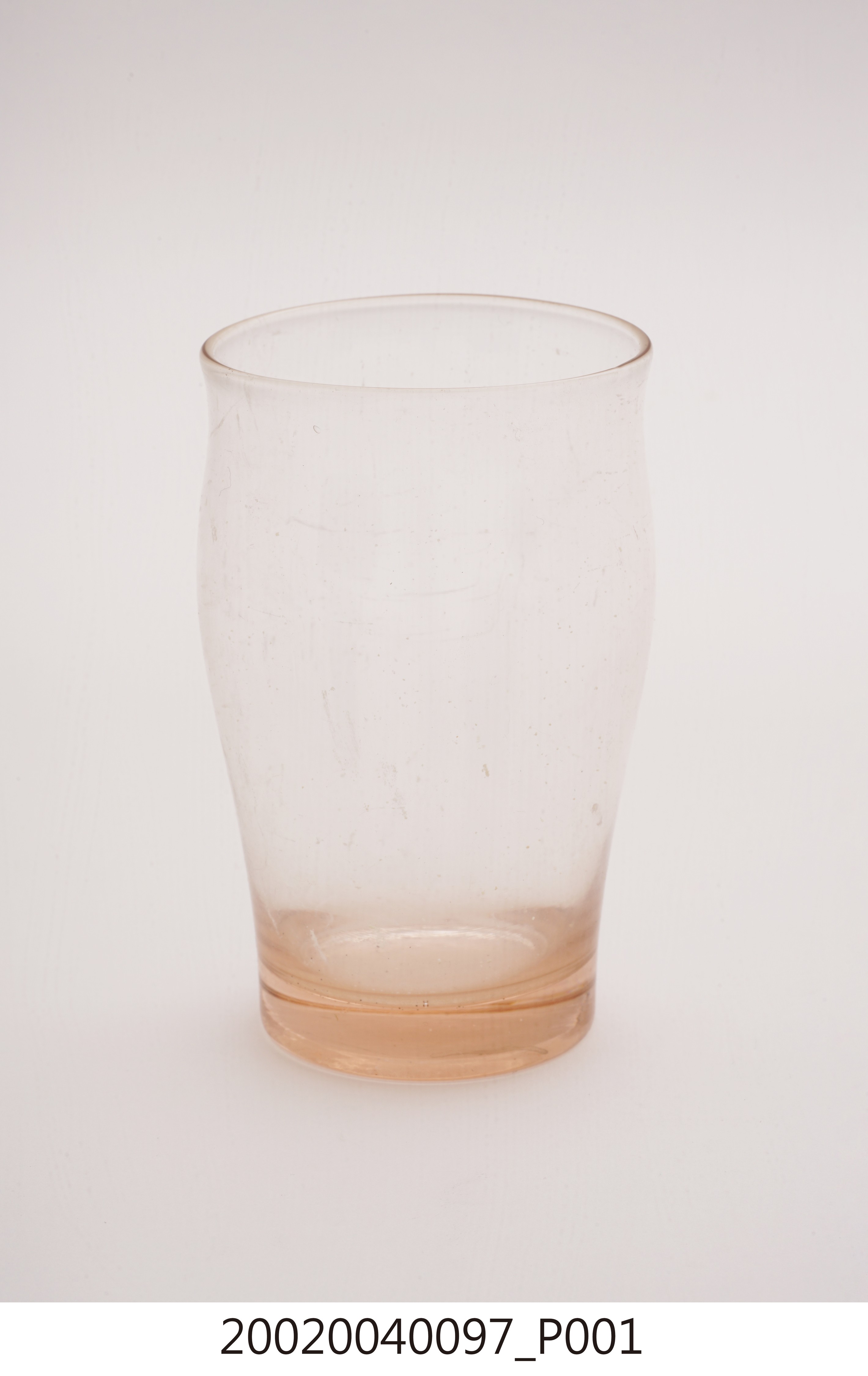 粉色玻璃杯 (共7張)
