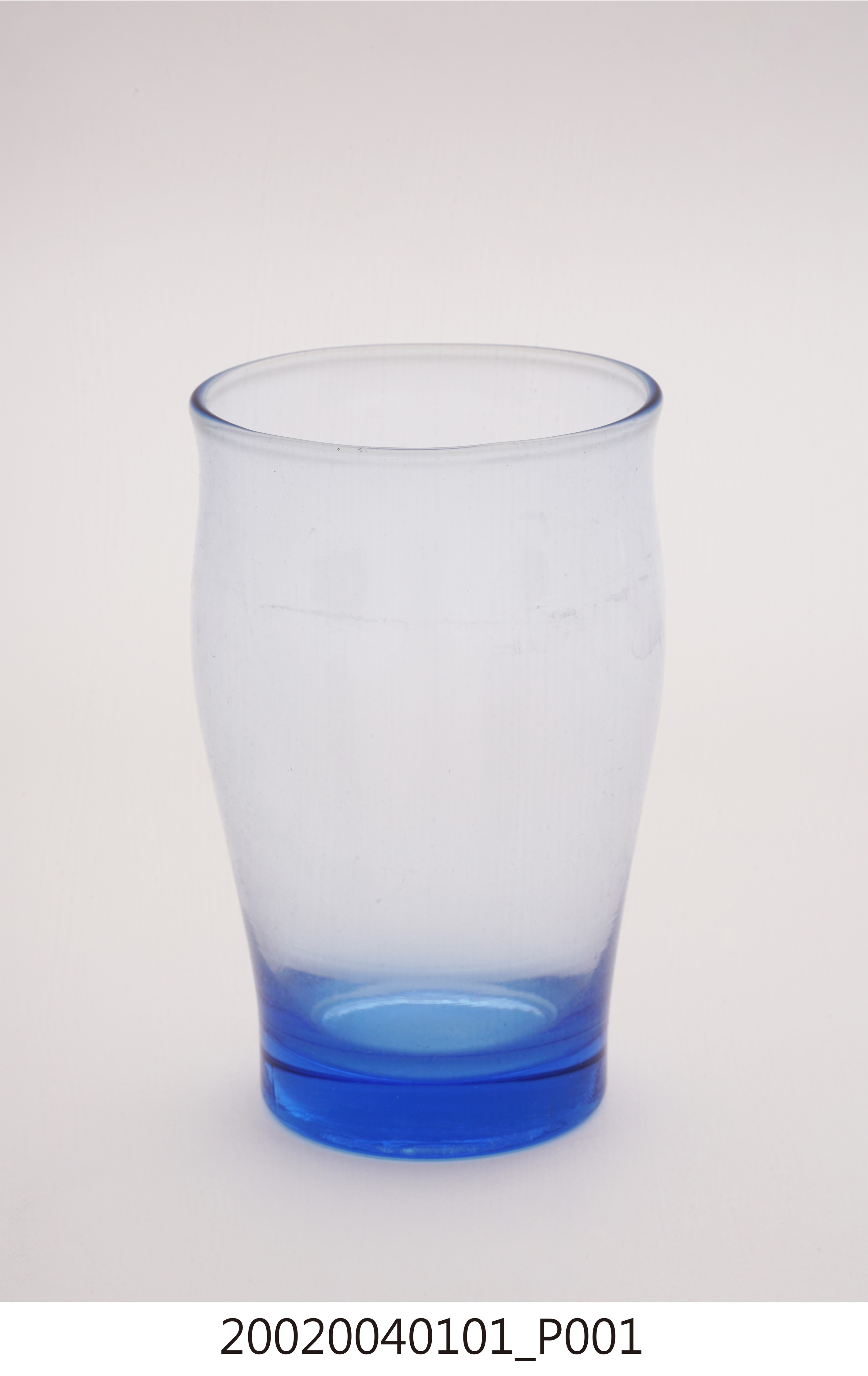 淺藍色玻璃杯 (共7張)