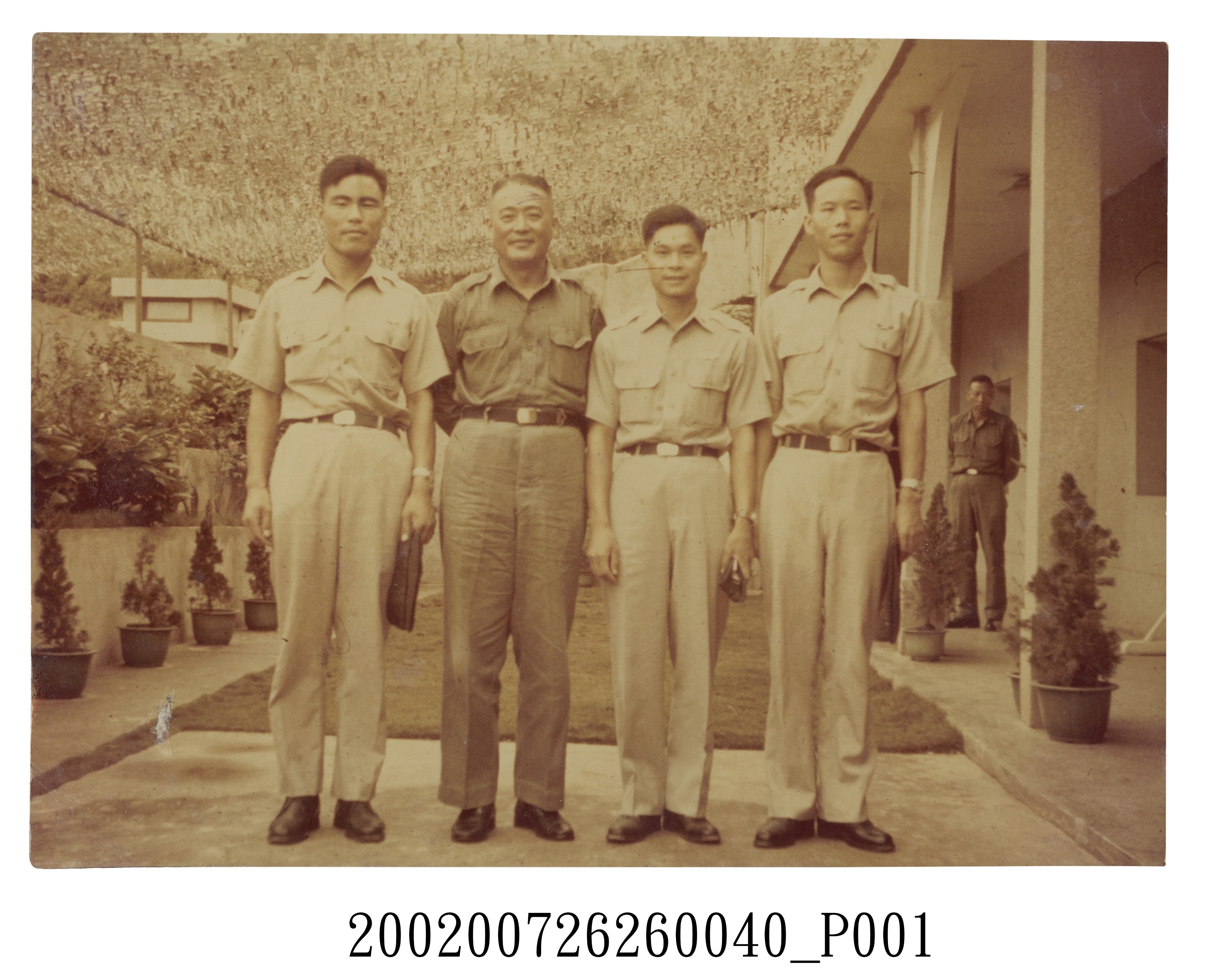反共義士蒞馬拜會彭指揮官 (共2張)