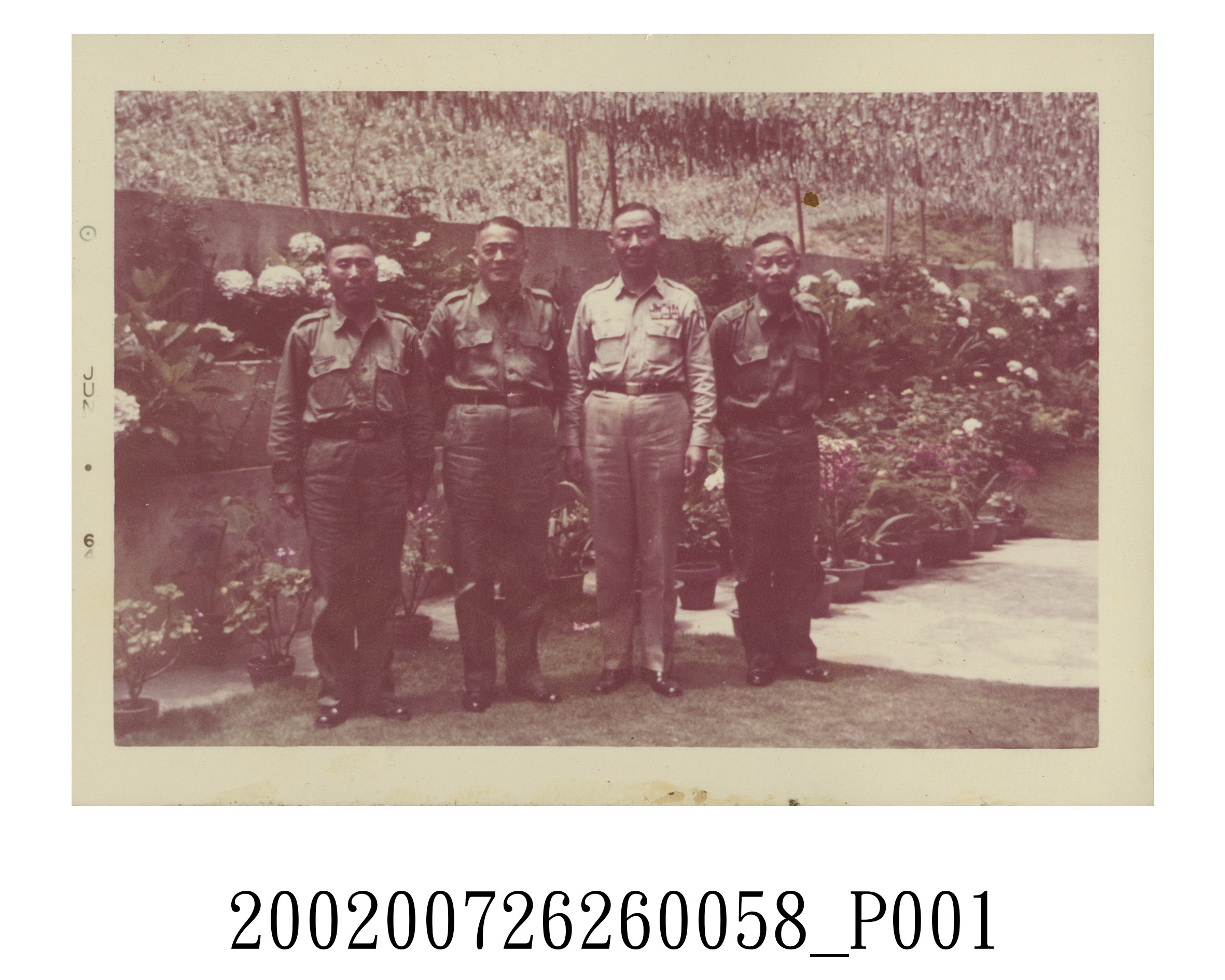 陸軍總部端節勞軍團蒞馬尹俊上將與彭指揮官等人合影 (共2張)