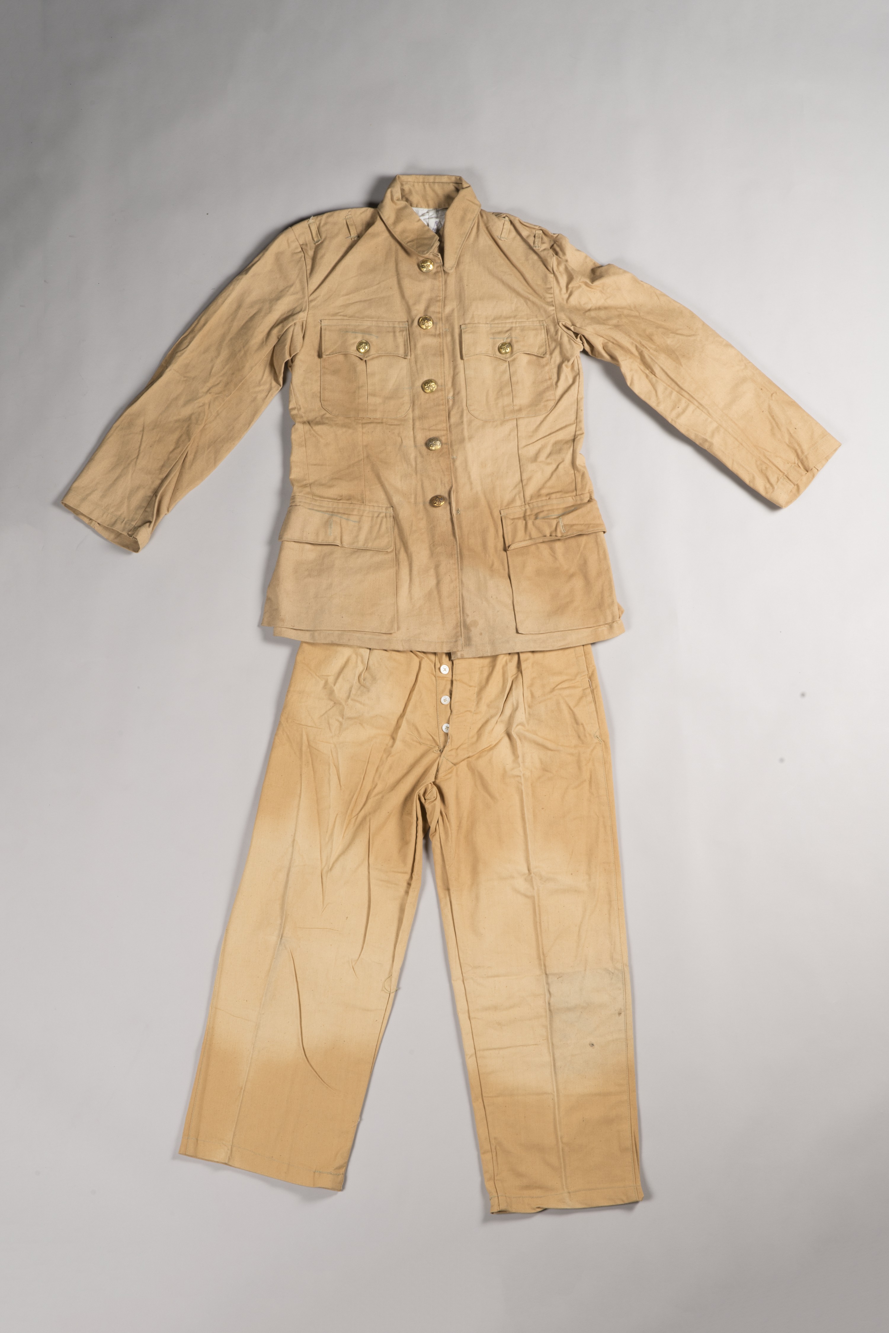 卡其色棉質警服衣褲套裝 (共3張)