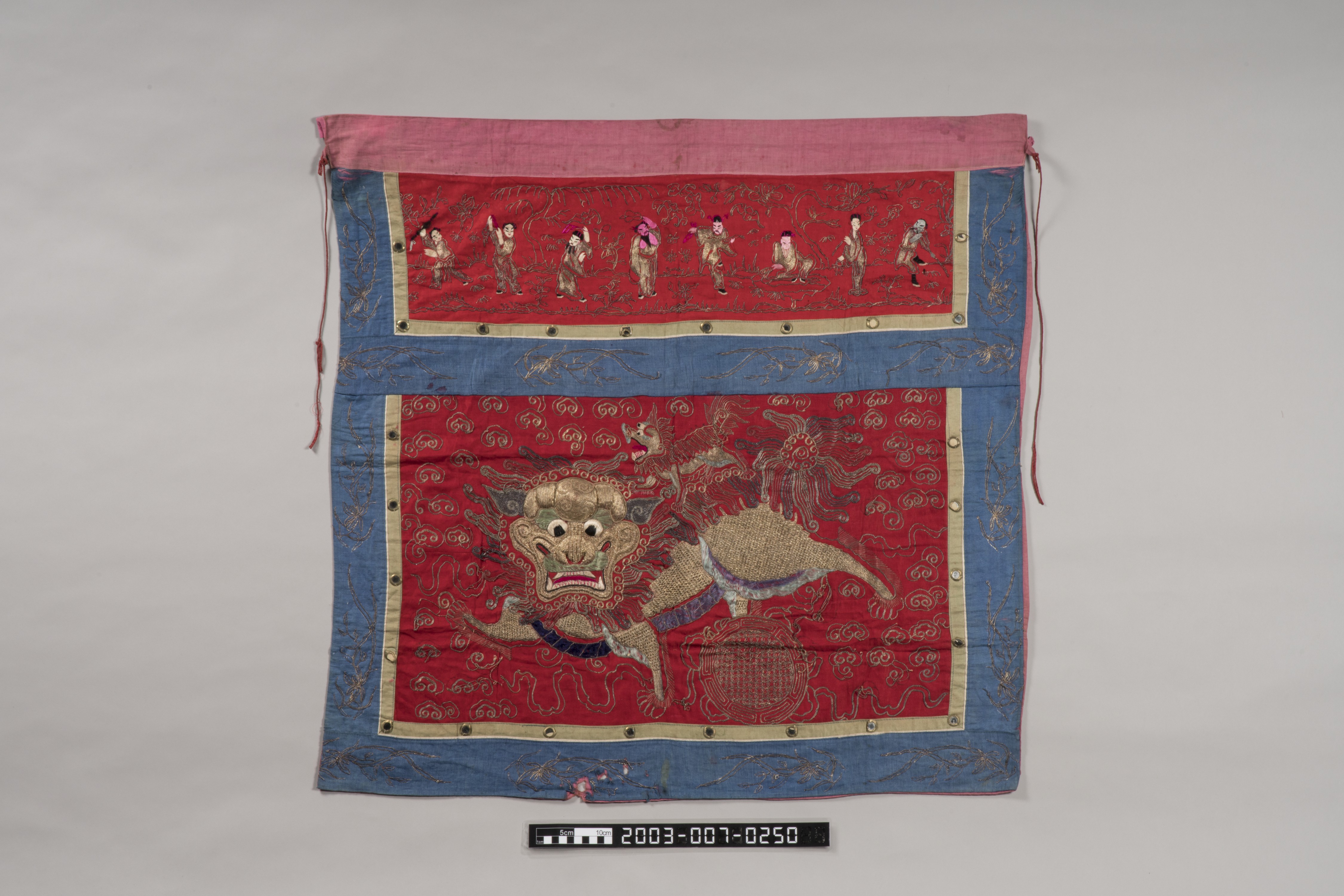 八仙人物祥獅戲球桌裙 (共8張)