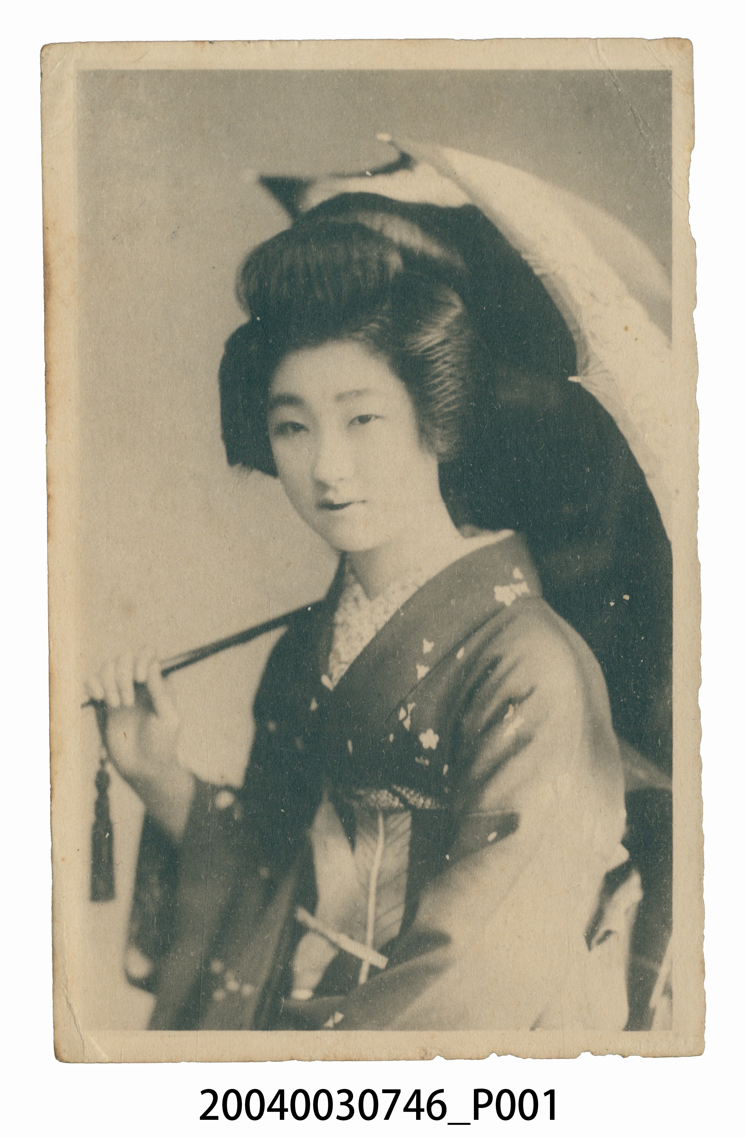 著和服撐傘的女子 (共3張)