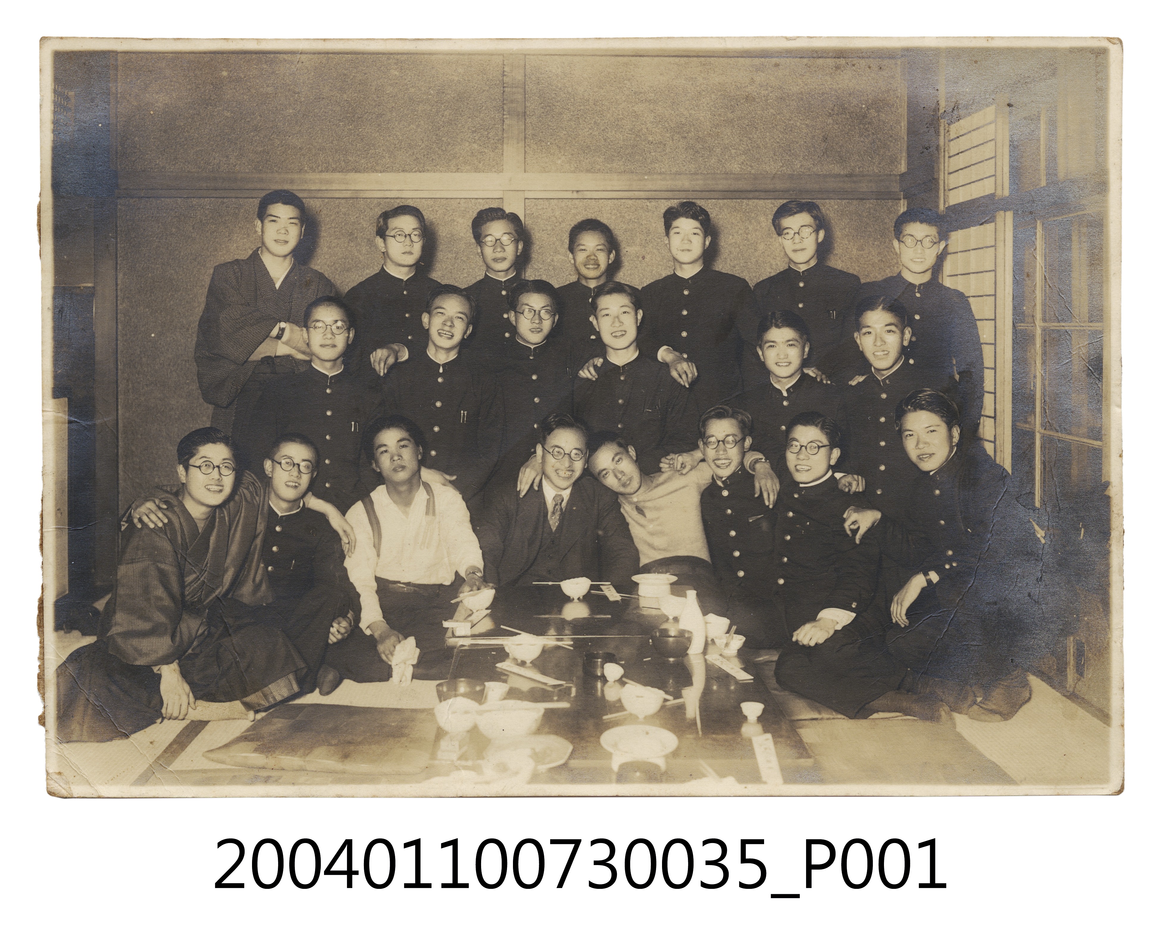 高校生合照 (共2張)