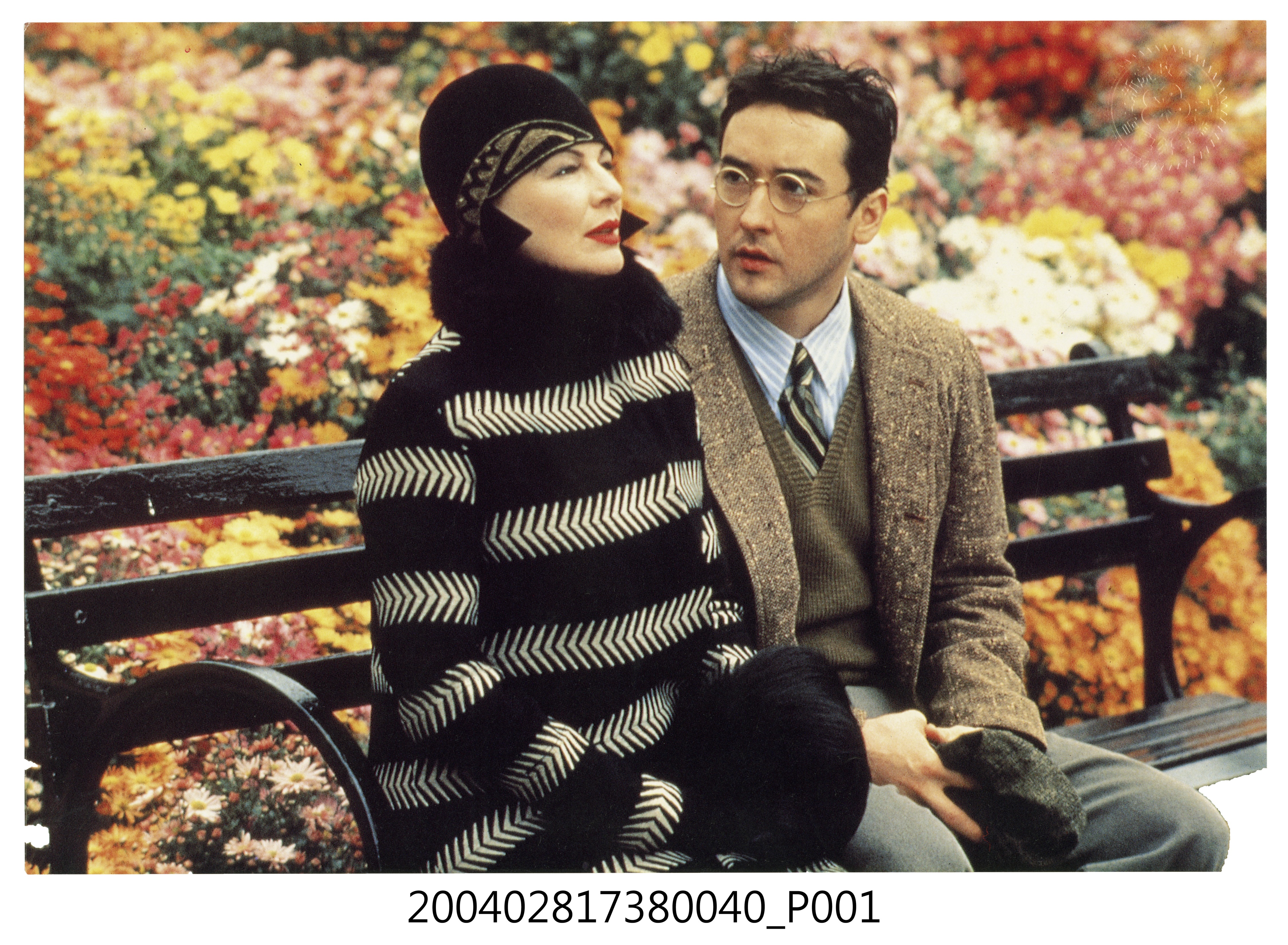 《百老匯上空子彈》電影劇照5 (共2張)