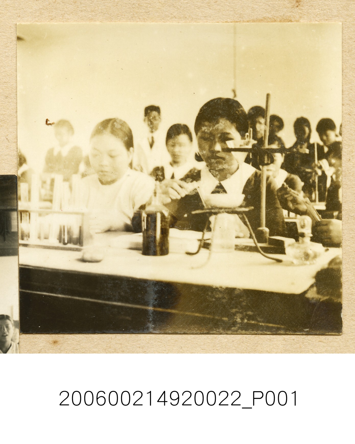 臺南長老教女學校實驗課 (共1張)