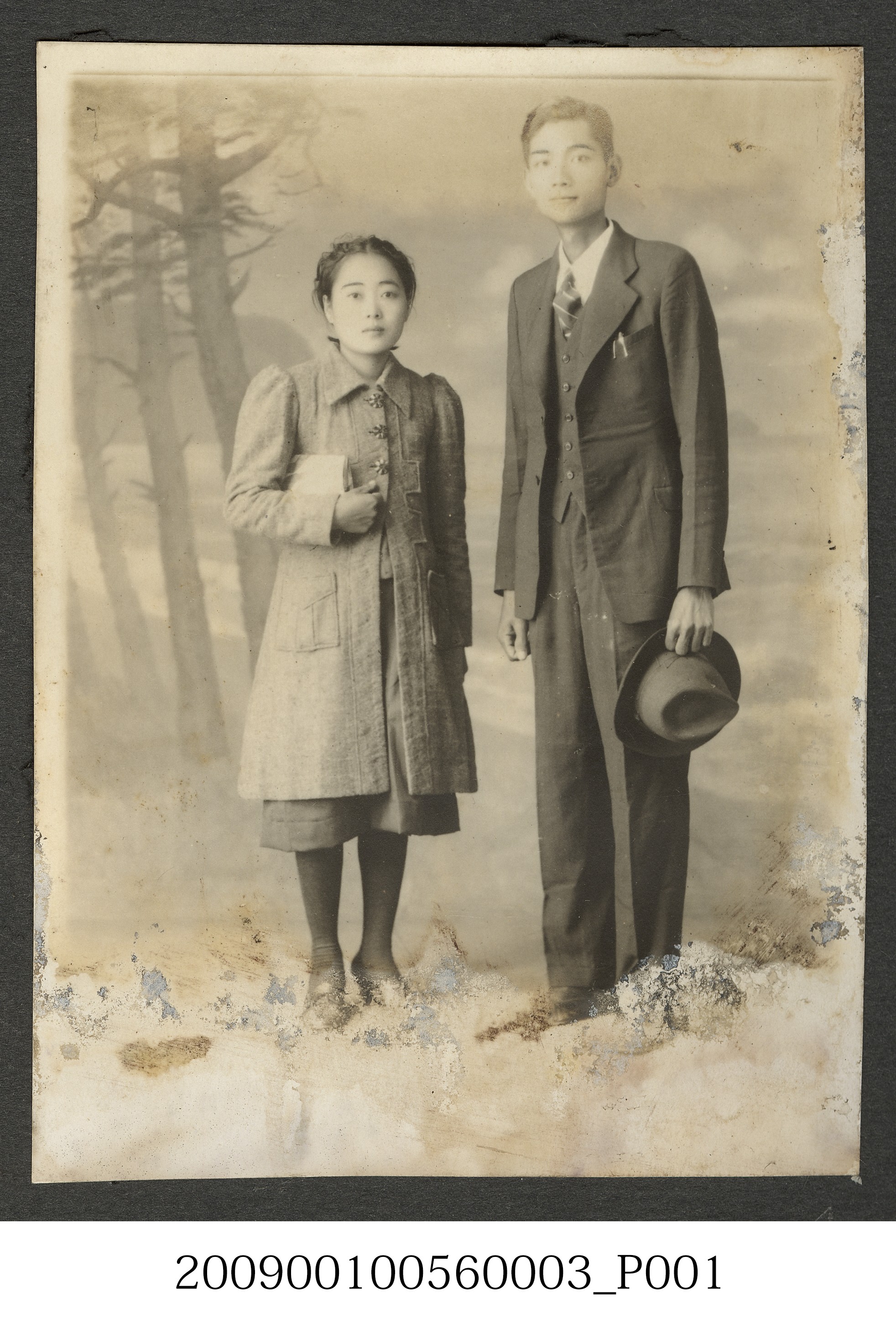 陸季盈與陸林迎夫婦新婚照 (共3張)