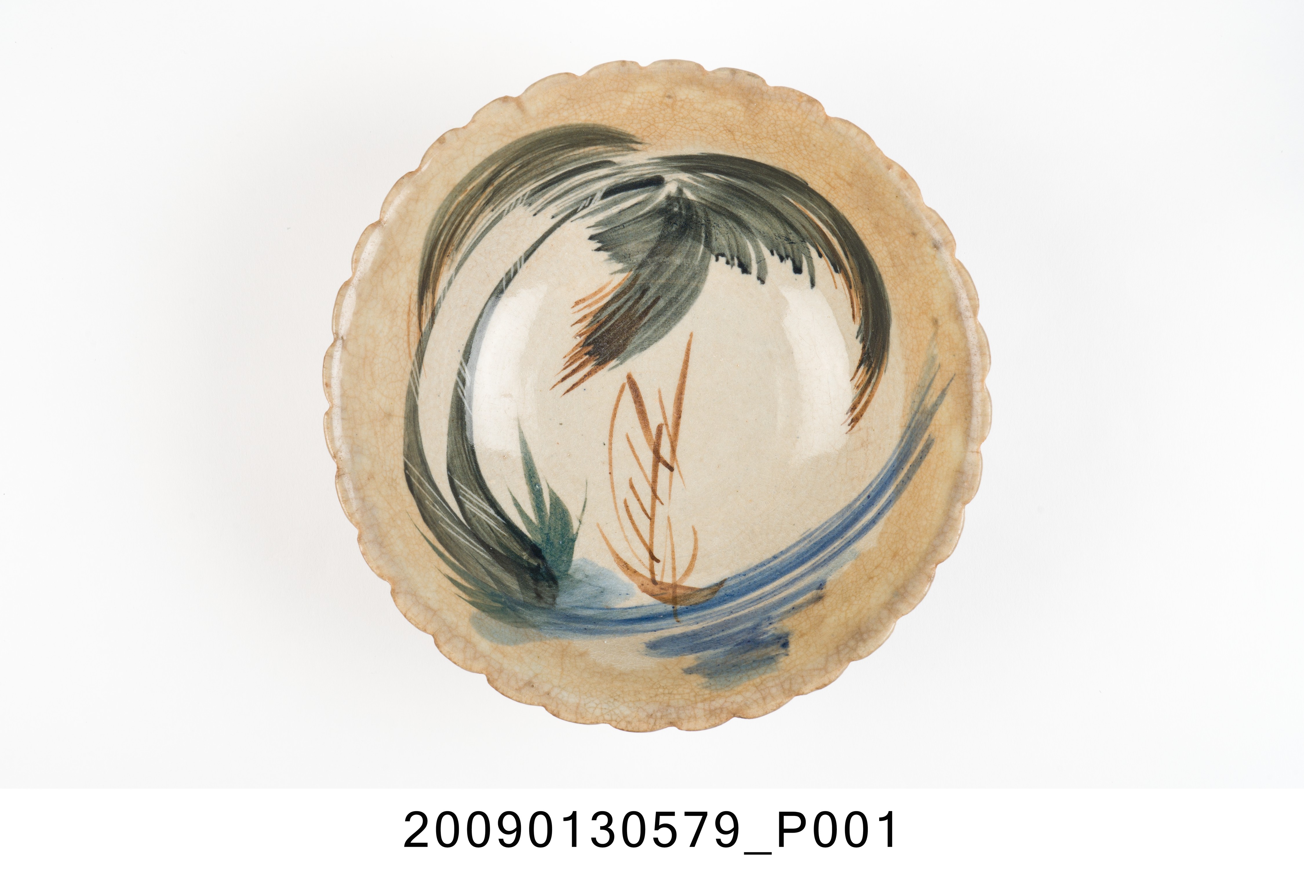 彩繪椰樹海景紋菱花口碗 (共7張)