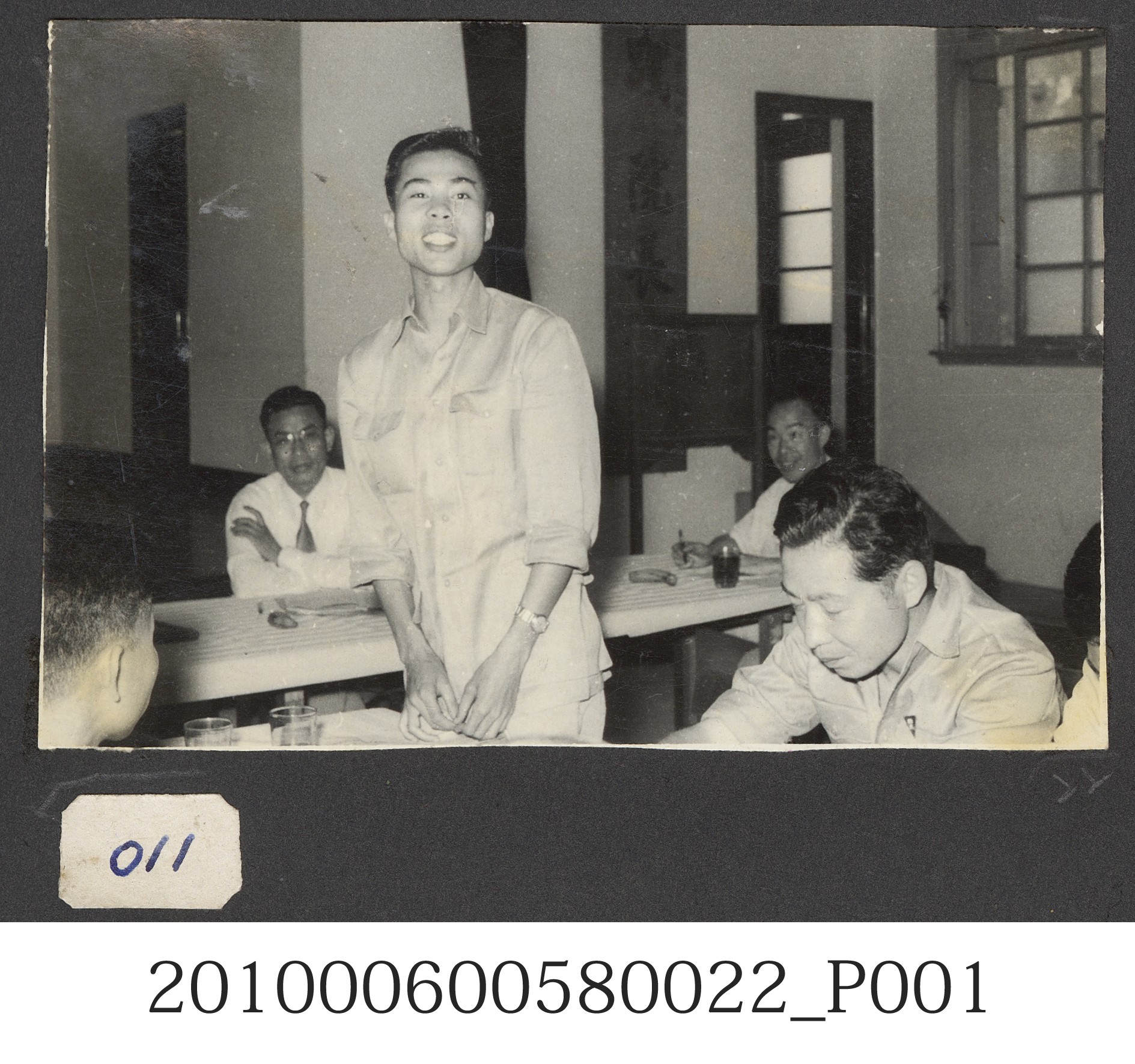中國民黨中央黨部獎助學金座談會照片 (共2張)